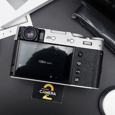 FUJIFILM X100V