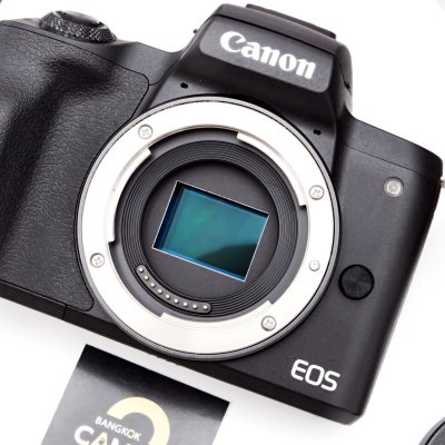 Canon EOS M50