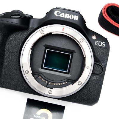 Canon EOS R50