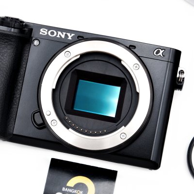Sony A6100