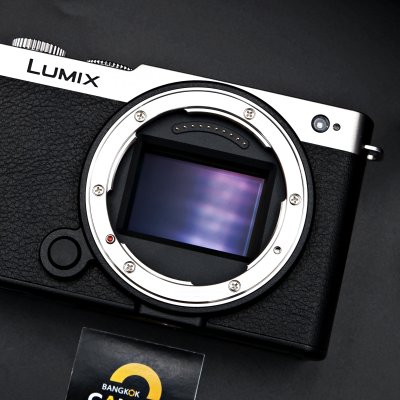 Lumix S9