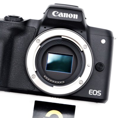 Canon EOS M50