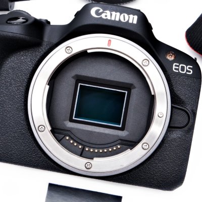 Canon EOS R50