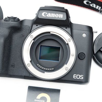 Canon EOS M50