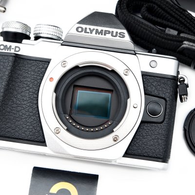 Olympus EM10 II