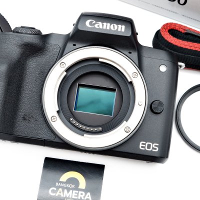 Canon EOS M50