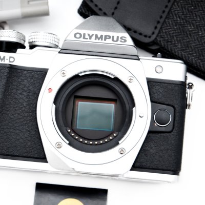 Olympus EM10 II