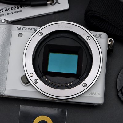Sony A5100