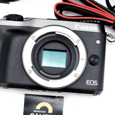 Canon EOS M6