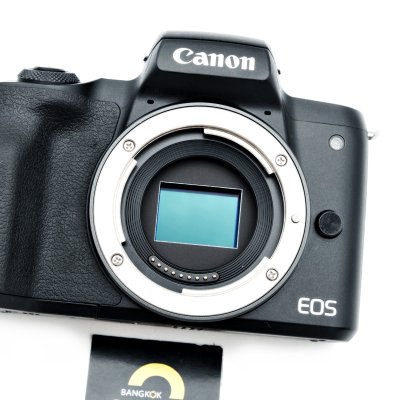 Canon EOS M50
