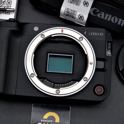 Canon EOS R50V