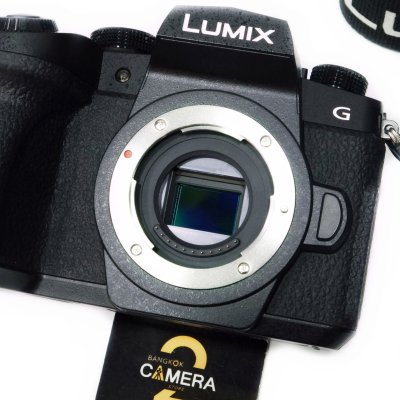 Lumix G90
