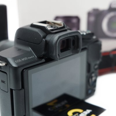 EOS M50 II
