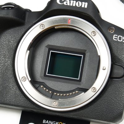 Canon EOS R50