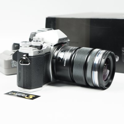 Olympus EM10 II