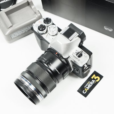 Olympus EM10 II