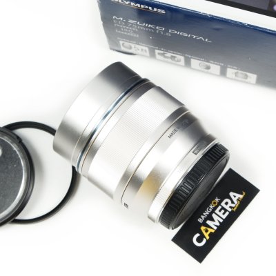 Zuiko 75mm F1.8