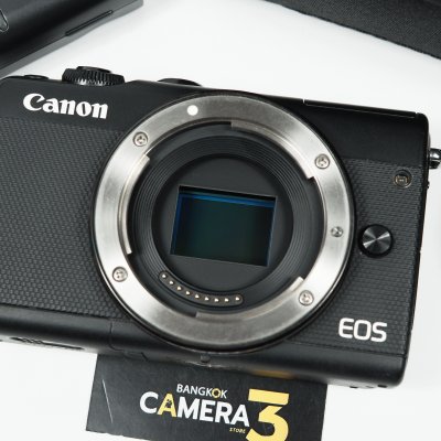 Canon EOS M100