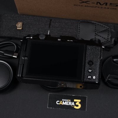 Fujifilm XM5