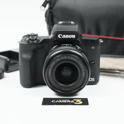 Canon EOS M50