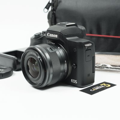 Canon EOS M50