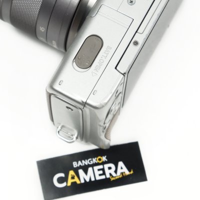 Canon EOS M100