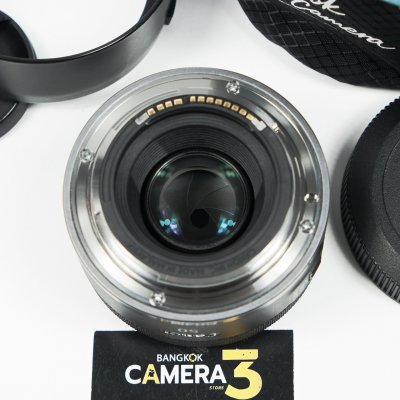 RF50mm F1.8 STM