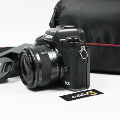 Canon EOS M5