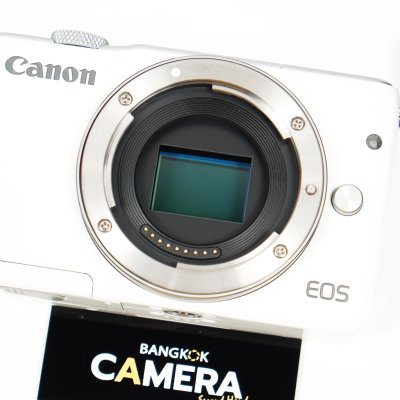 Canon EOS M10