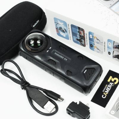 Insta360 X4