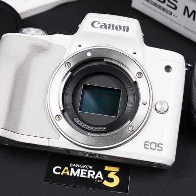 Canon EOS M50