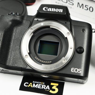 Canon EOS M50