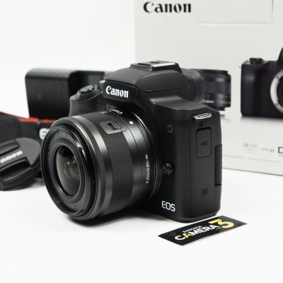 Canon EOS M50