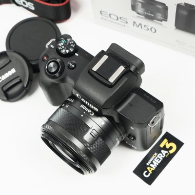 Canon EOS M50