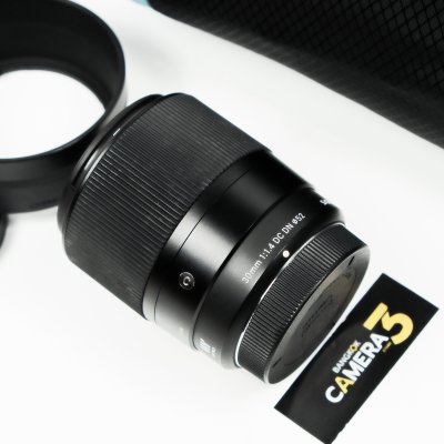 Sigma 30mm F1.4 DC DN