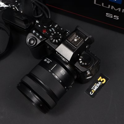 Lumix S5