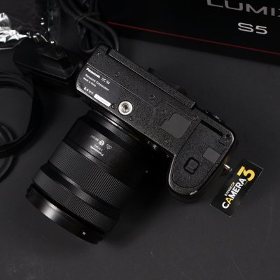 Lumix S5