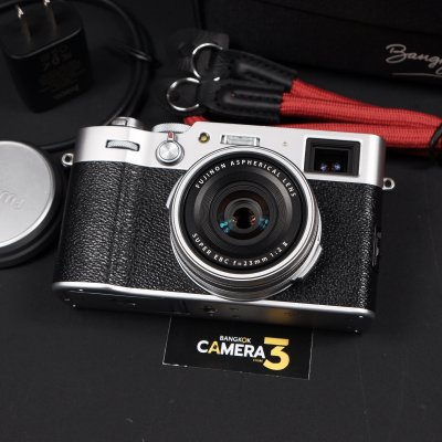 Fujifilm X100V