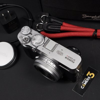 Fujifilm X100V