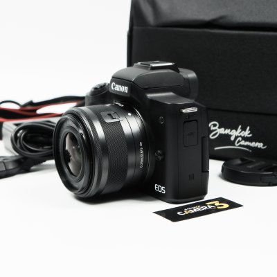 Canon EOS M50