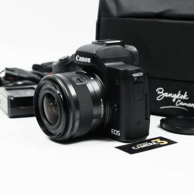 Canon EOS M50