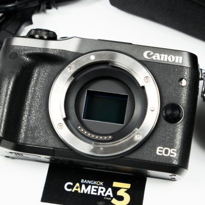 Canon EOS M6
