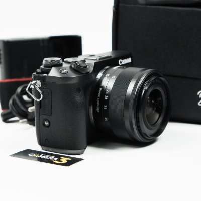 Canon EOS M6