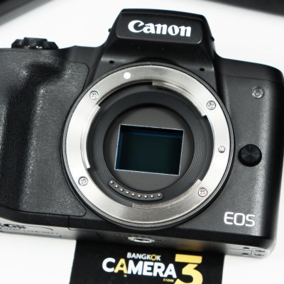 Canon EOS M50