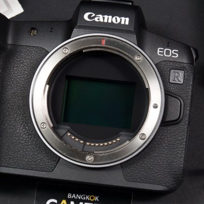 Canon EOS R