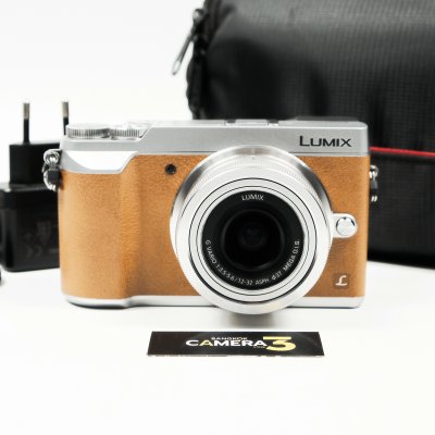 Lumix GX85
