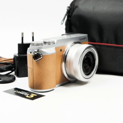 Lumix GX85