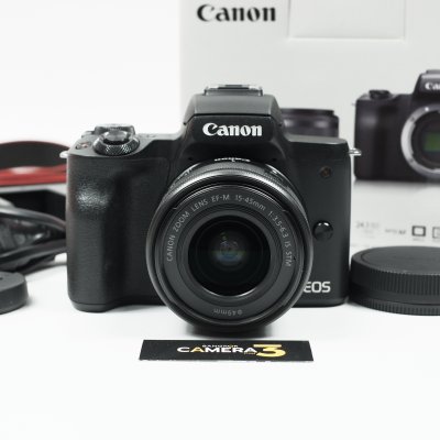 Canon EOS M50