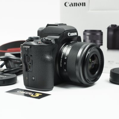 Canon EOS M50