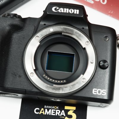 Canon EOS M50
